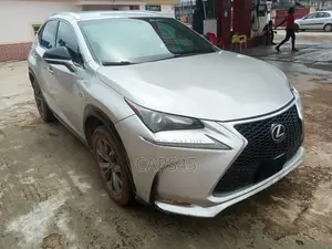 Lexus NX 2016 Silver