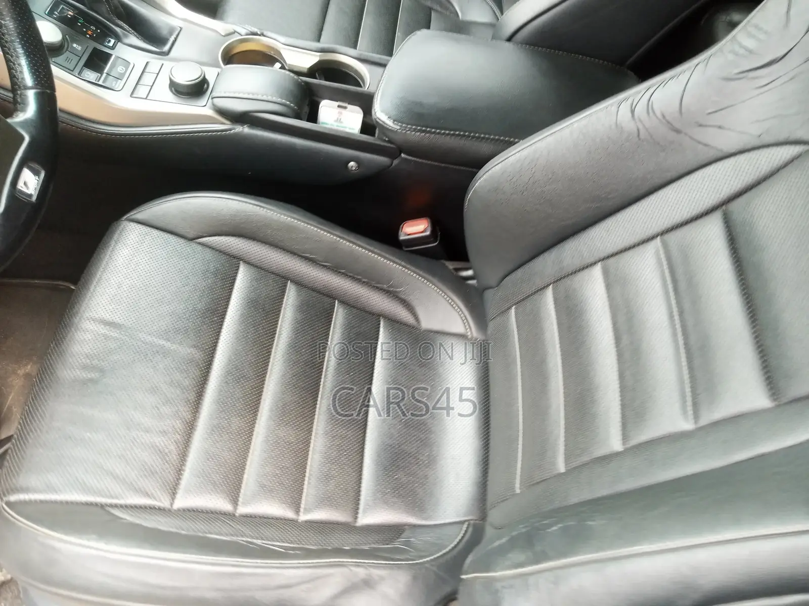 Lexus NX 2016 Silver