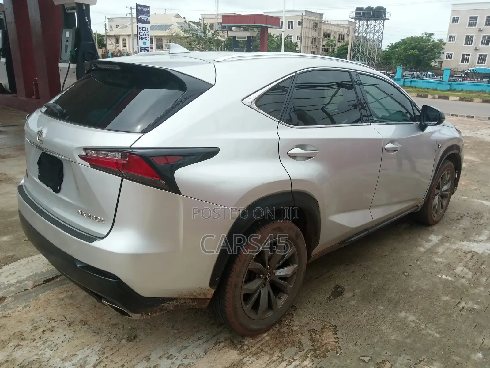 Lexus NX 2016 Silver