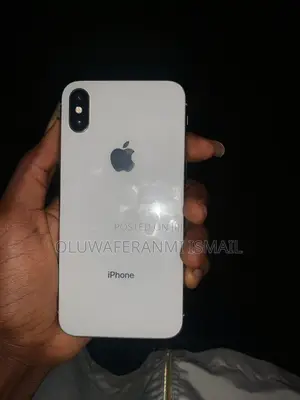 Apple iPhone X 64 GB White