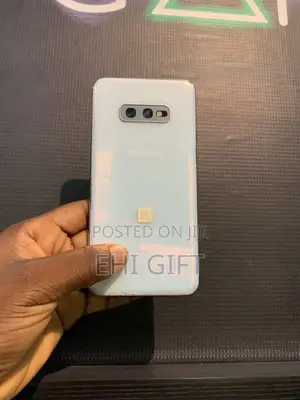 Samsung Galaxy S10e 128 GB White