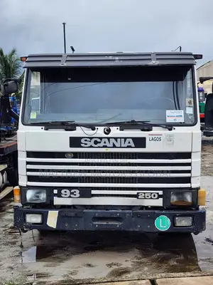 Super Clean Foreign Used Scania 93 Truck