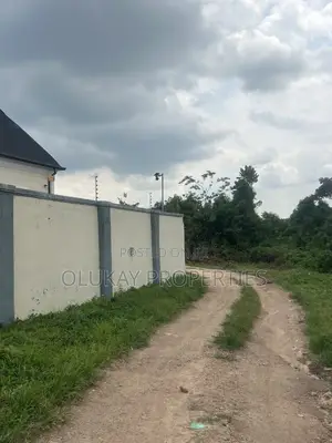 A Plot Forsale at Eleweran