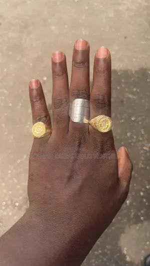 Original Brand New 18 Karat Dubai Gold Ring