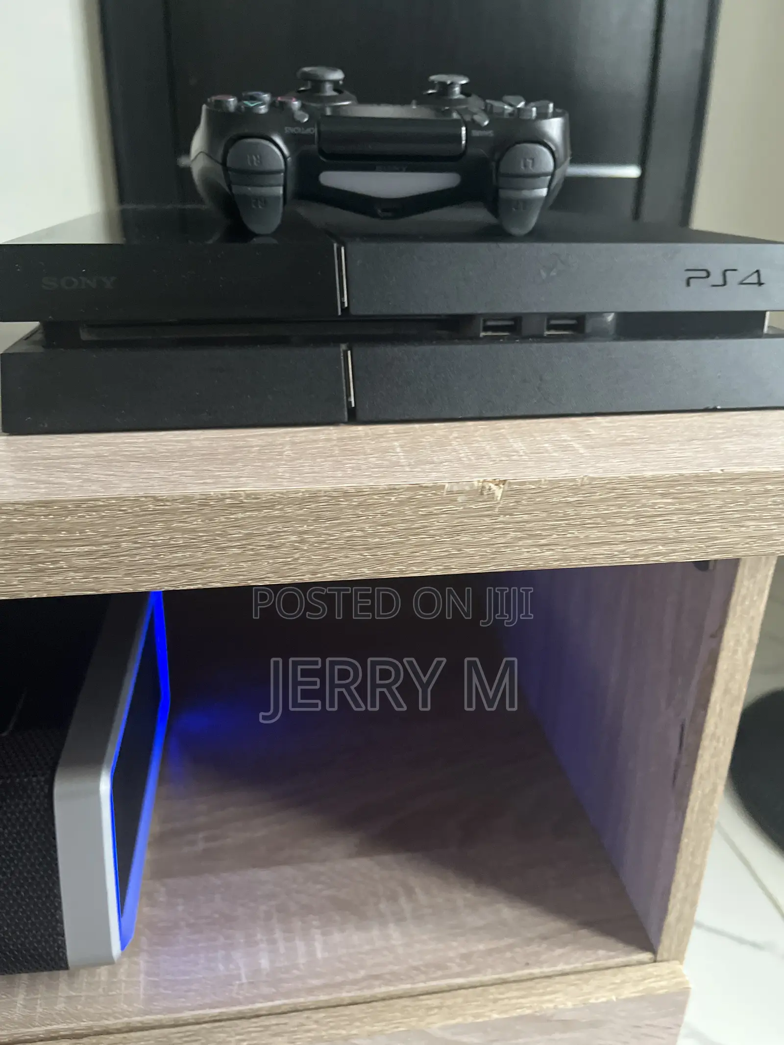 Ps4 Plus Pad and 7 Games