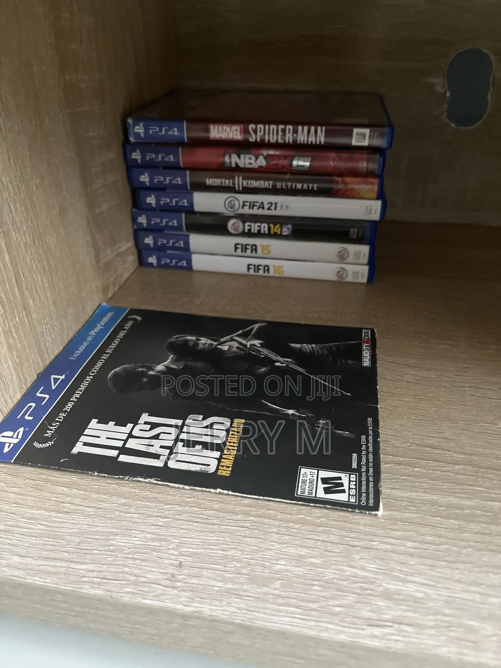 Ps4 Plus Pad and 7 Games