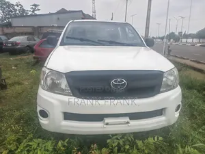 Toyota Hilux 2008 White