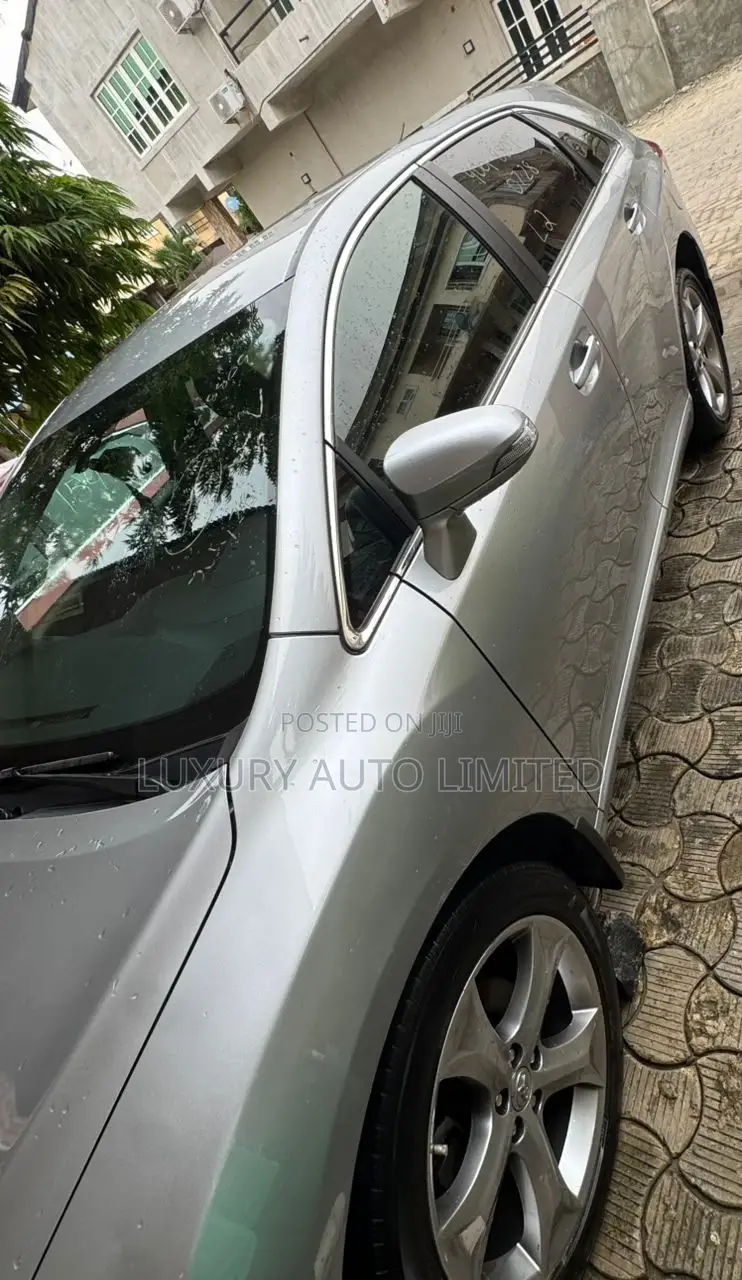 Toyota Venza LE 2016 Silver