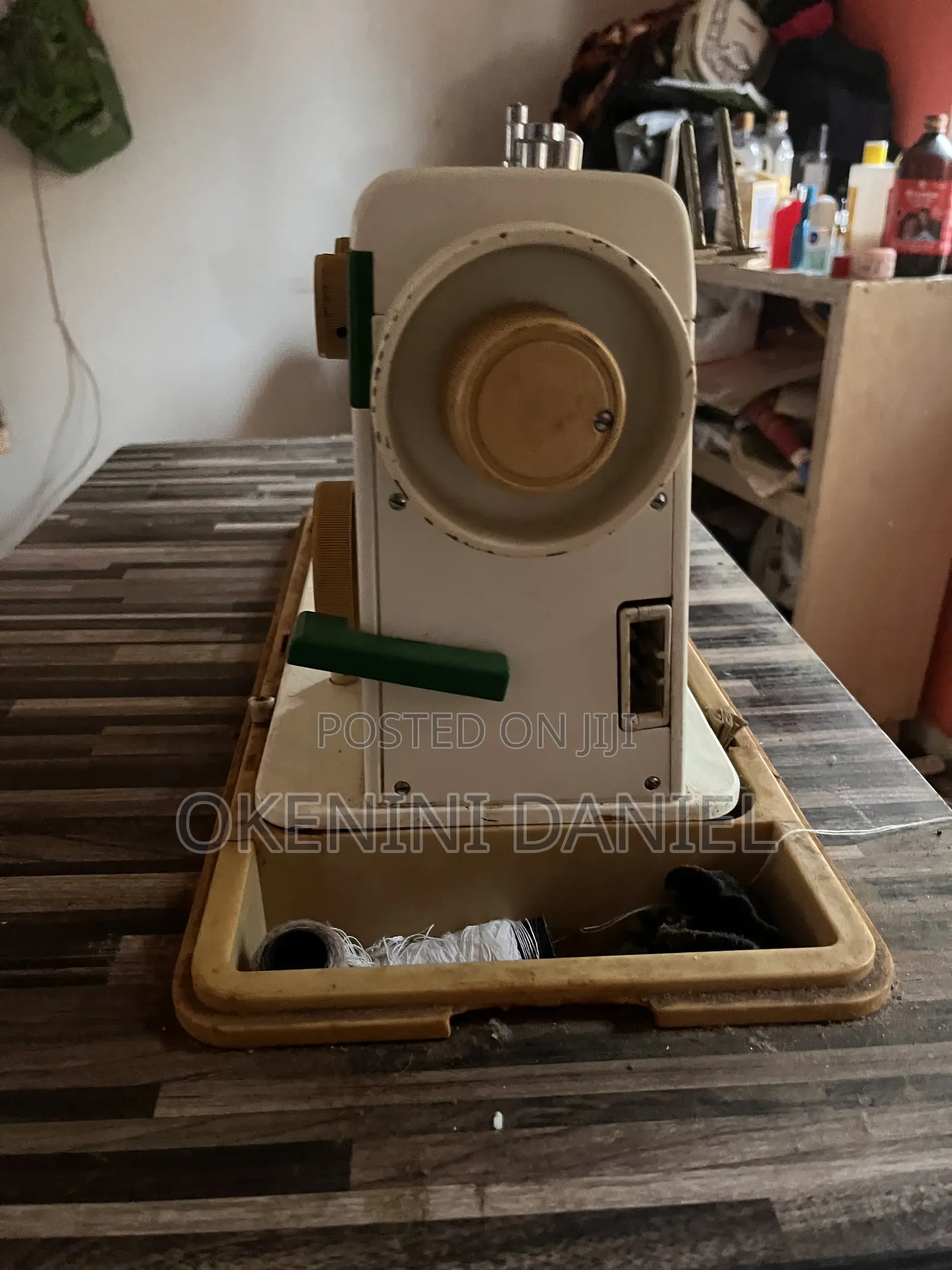 Vintage Multi-Function Sewing Machine – Fully Functional