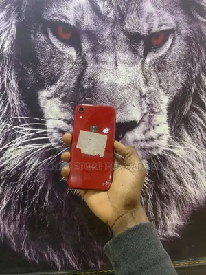 Apple iPhone XR 64 GB Red