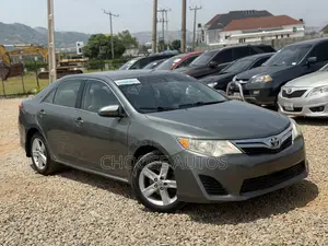 Toyota Camry LE 4dr Sedan (2.5L 4cyl 6A) 2013 Gray