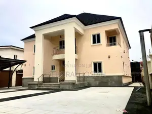 5bdrm Duplex in Gaduwa for sale
