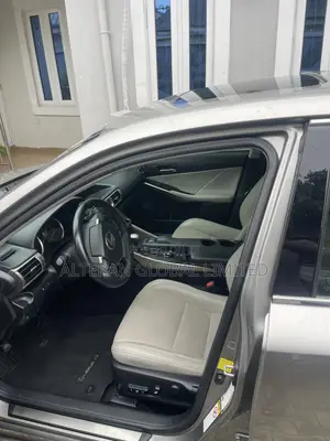 Lexus IS 2015 Silver