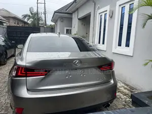 Lexus IS 2015 Silver