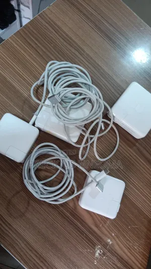 Original/Belgium Apple Safe 3 Chargers