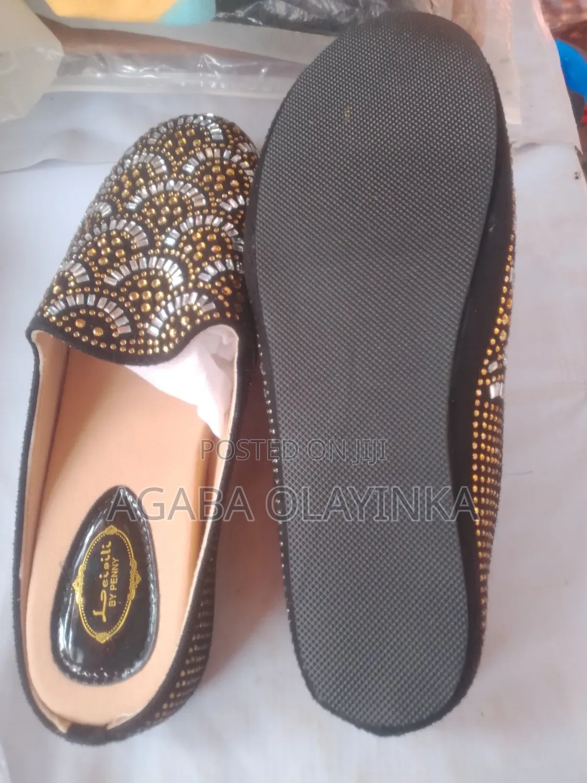 Half Shoe Sole Is Solid