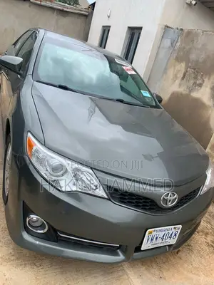Toyota Camry LE 4dr Sedan (2.5L 4cyl 6A) 2013 Green