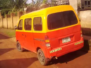 Suzuki Every 2005 Red