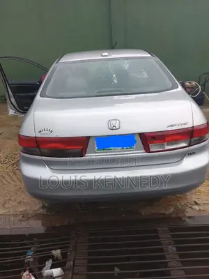 Honda Accord 2004 Silver