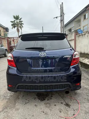 Toyota Matrix S Hatchback AWD (2.4L 4cyl 4A) 2012 Blue