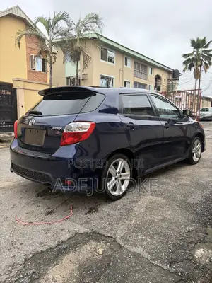 Toyota Matrix S Hatchback AWD (2.4L 4cyl 4A) 2012 Blue