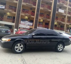 Toyota Camry LE 4dr Sedan (2.4L 4cyl 5M) 2002 Black