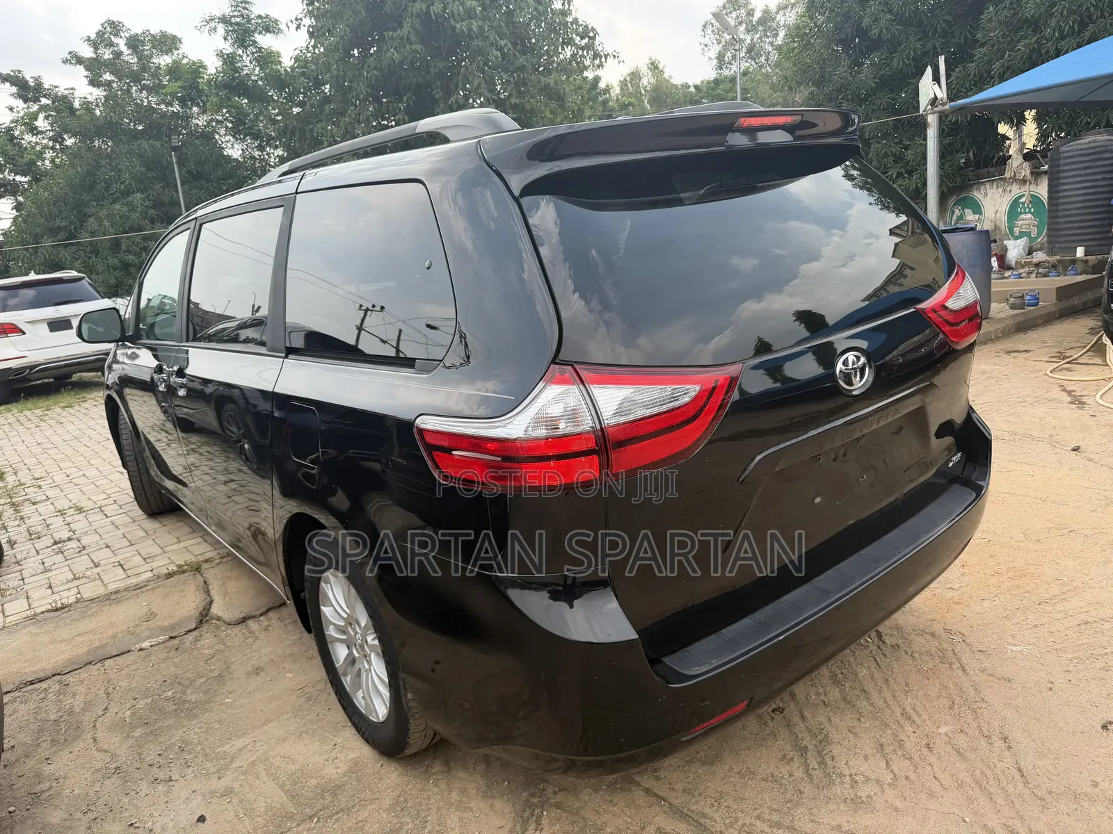 Toyota Sienna 2017 Black