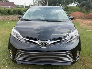 Toyota Sienna 2017 Black