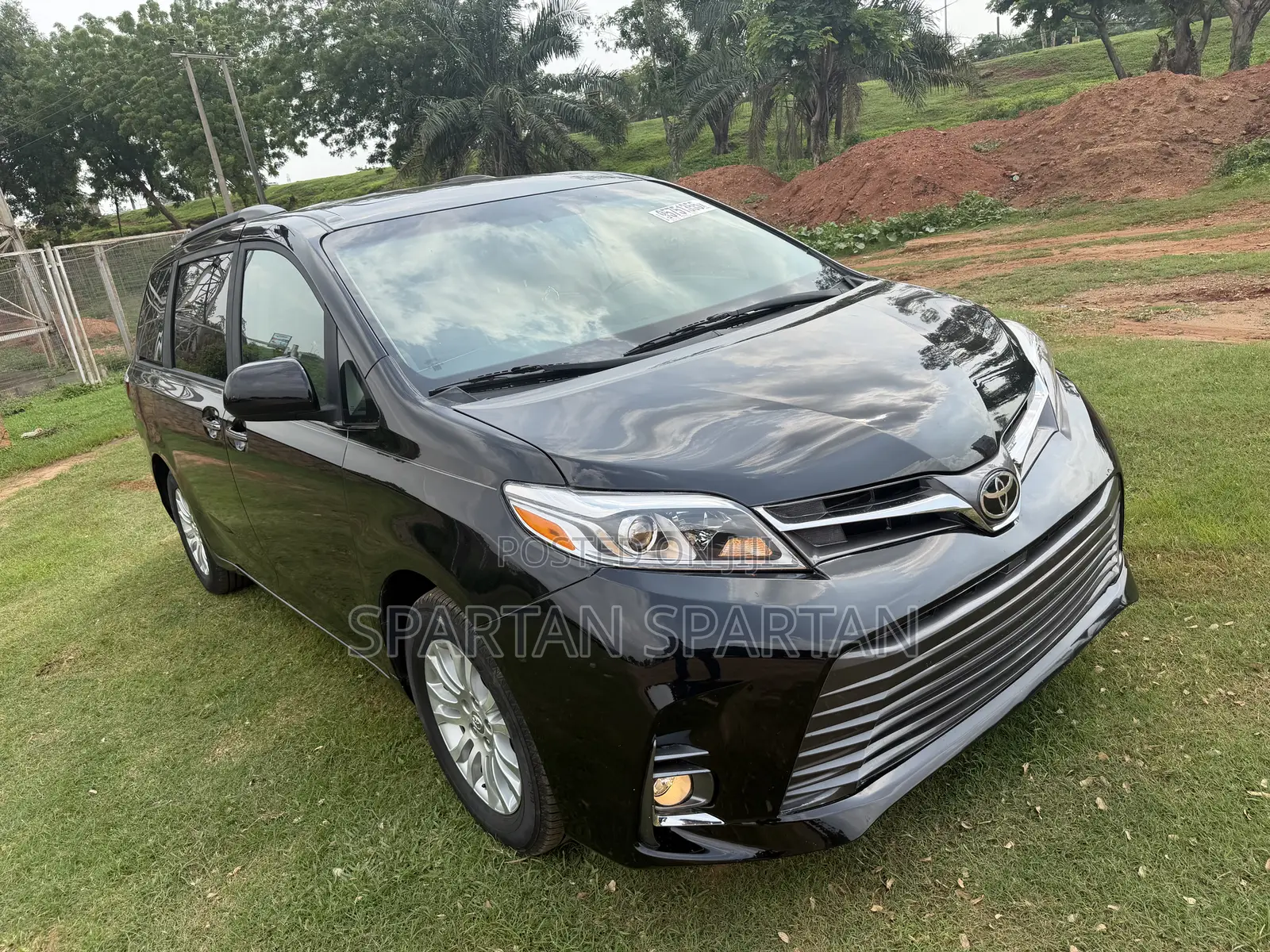 Toyota Sienna 2017 Black