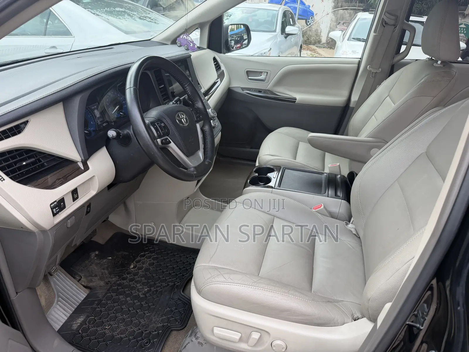 Toyota Sienna 2017 Black