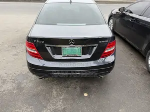 Mercedes-Benz C300 Luxury 4Matic Sedan AWD (3.5L 6cyl 7A) 2013 Black