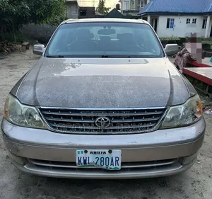 Toyota Avalon XL w/Bucket Seats 2003 Gold