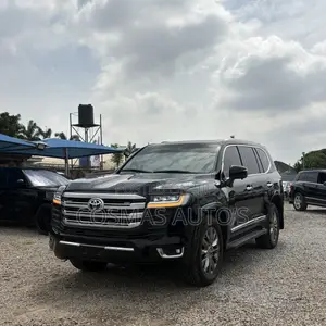 Toyota Land Cruiser 2015 Black