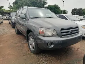 Toyota Highlander 2006 Gray