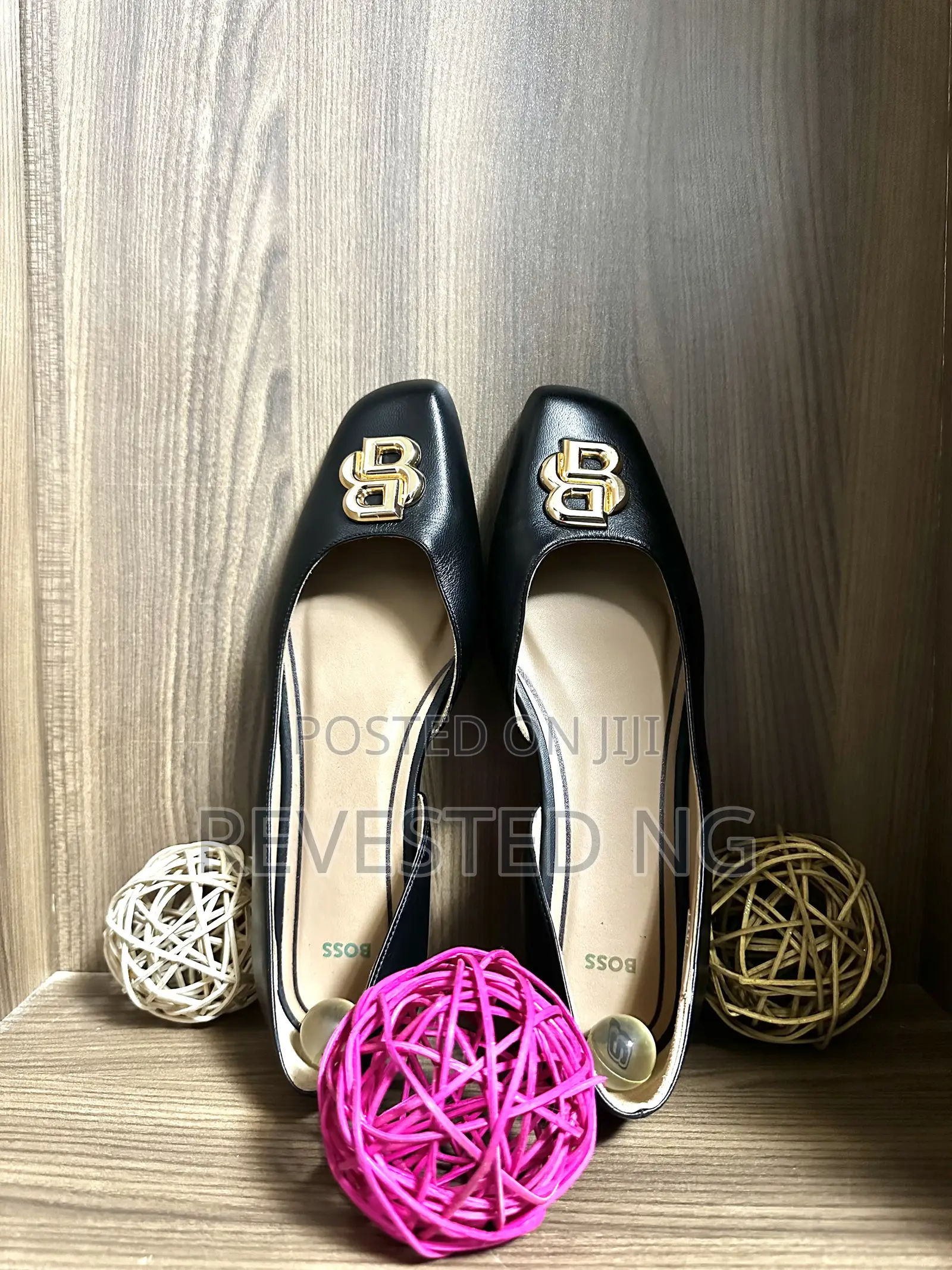 Authentic! Hugo Boss Flats