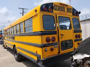 Bus 1967 Yellow
