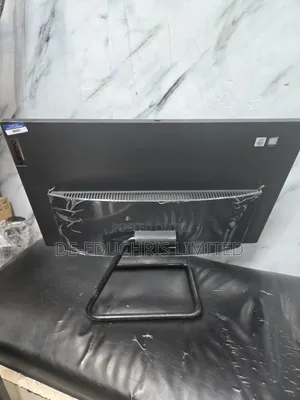 Desktop Computer Lenovo 8GB Intel Core i3 SSD 128GB