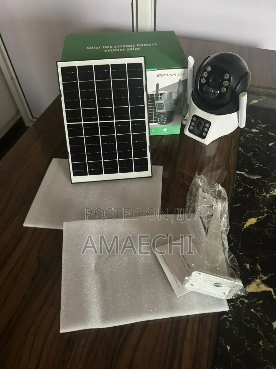 Two Screens CCTV Solar Camera