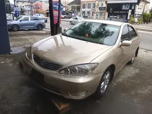 Toyota Camry 2.4 WT-i 2005 Gold
