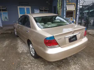 Toyota Camry 2.4 WT-i 2005 Gold