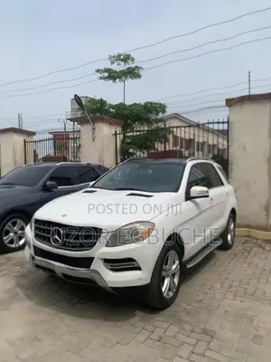 Mercedes-Benz M Class ML350 4dr SUV (3.5L 6cyl 7A) 2015 White