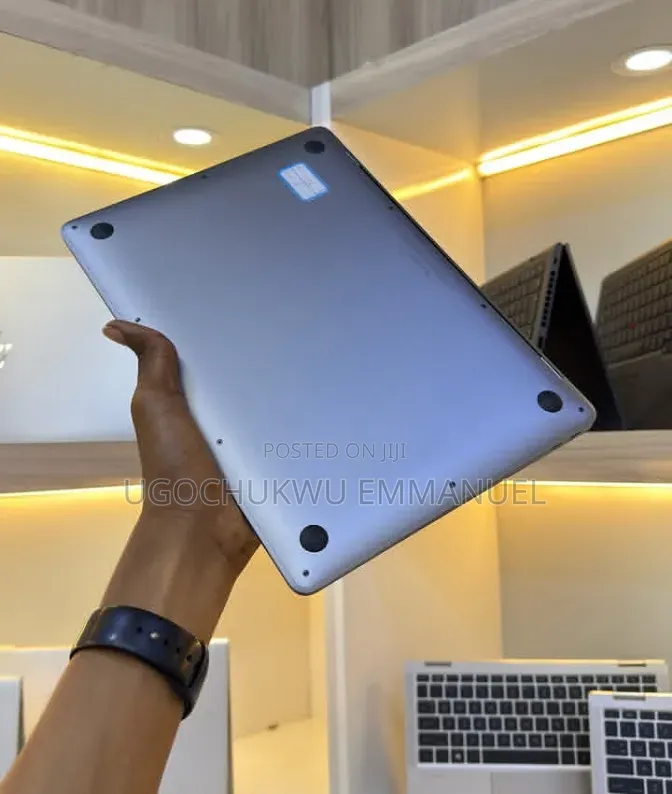 Laptop Apple MacBook Pro 2018 16GB Intel Core i7 SSD 512GB