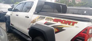 New Toyota Hilux 2025 White