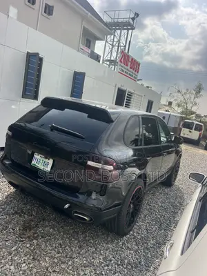 Porsche Cayenne Tiptronic 2010 Black