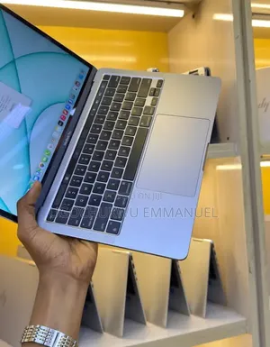 Laptop Apple MacBook Pro 2019 16GB Intel Core i7 SSD 512GB