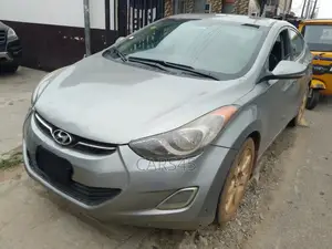 Hyundai Elantra 2012 Gray