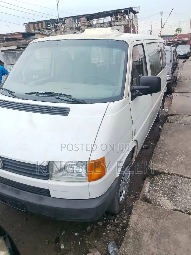 Volkswagen Transporter 1993 White