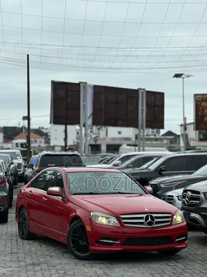 Mercedes-Benz C300 2009 Red