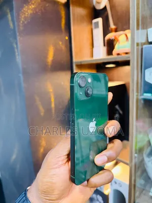 Apple iPhone 13 128 GB Green