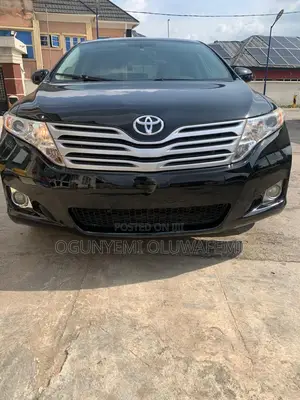 Toyota Venza LE 2010 Black